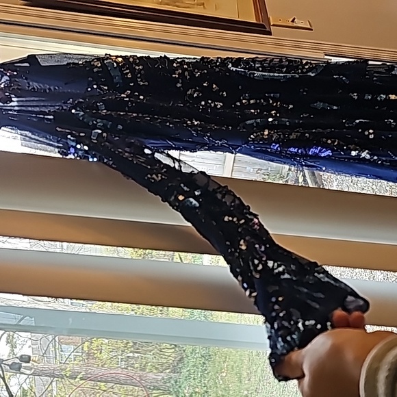 McDougal midnight formal gown size 12 unworn - Picture 3 of 4